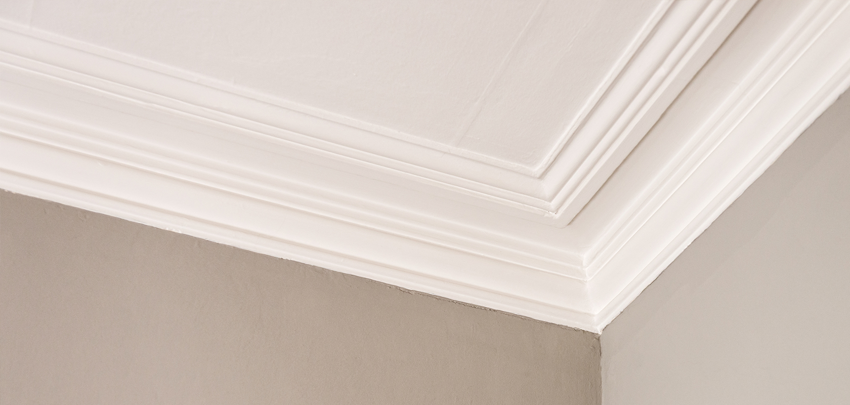 picture of crown moulding